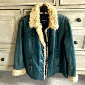 Winter Jeans jacket with faux fur on collar and cuffs of sleeves